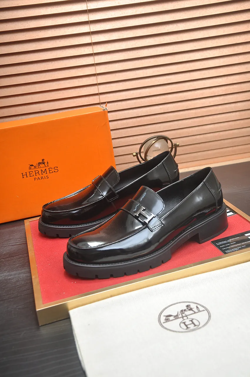 Factory price 500💶[HERMES] (cowhide lining)🍀Italian top luxury🍀He does not pursue novel styles and gorgeous colors, but attracts the favor of successful men with his flawless, elegant and classic style. Formal leather shoes This very comfortable, simple and stable style allows you to easily match any style! The pattern is absolutely 1:1 refined from the original case, and we strive for excellence in materials, imported cowhide + cowhide lining💪💪💪extraordinary texture👍! Code number: 38-45 (45 customized)